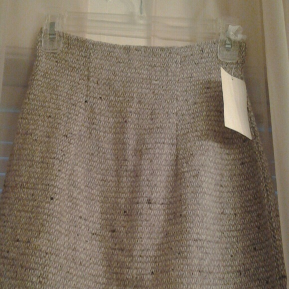 Skirt - Picture 2 of 4