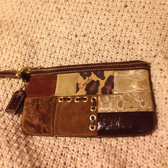 Coach wristlet - Picture 1 of 4