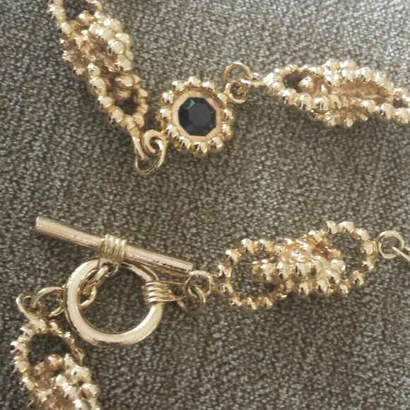 Pretty long coco chanel look gold tone necklace - Picture 3 of 3