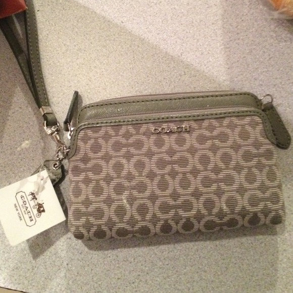 NWT Coach Wristlet
