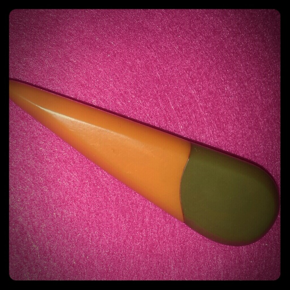 Vintage bakelite plastic retro look brooch pin - Picture 1 of 3