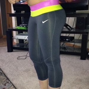 nike dri fit capri's.