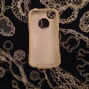 White silicone piece for an otter box. iPhone 4.