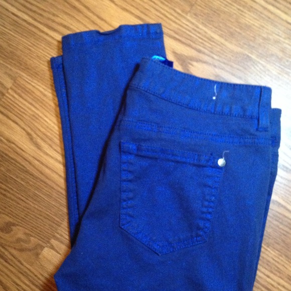 Bright blue jeans - Picture 3 of 4
