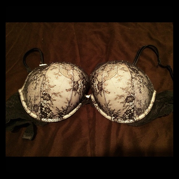 🚫SOLD🚫Victoria's Secret push up bra 38d