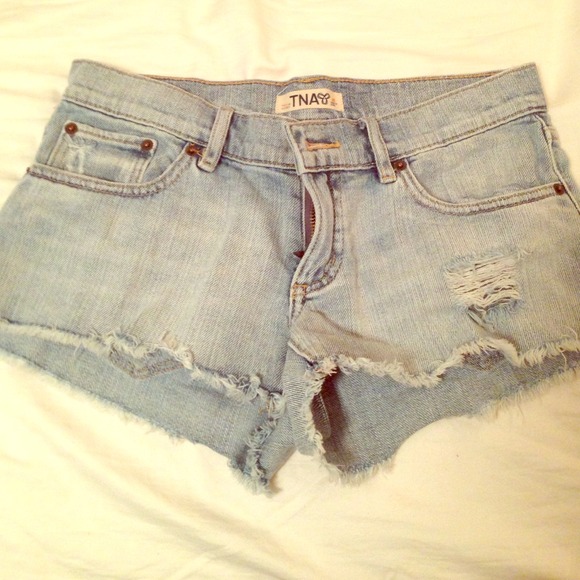 Shorts from aritzia - Picture 1 of 2