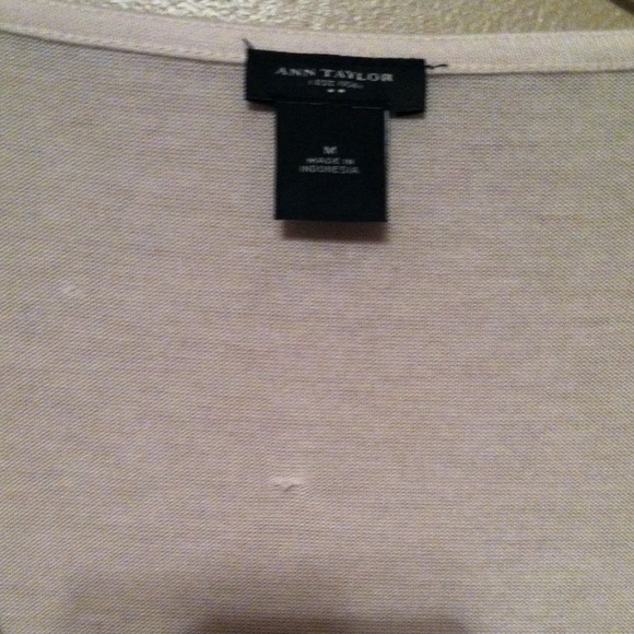 Oatmeal 3/4 sleeve sweater with cowl front . - Picture 2 of 3