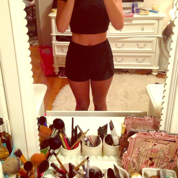High waisted black lace shorts - Picture 1 of 3