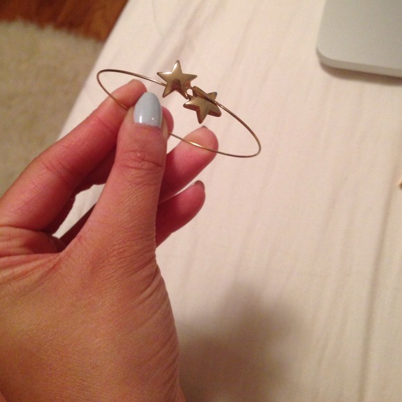 Gold star bracelet - Picture 2 of 3