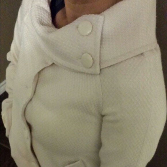 Jacket w/detailed neck size M - Picture 2 of 4