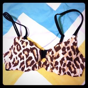 Victoria's Secret Secret Embrace push-up bra