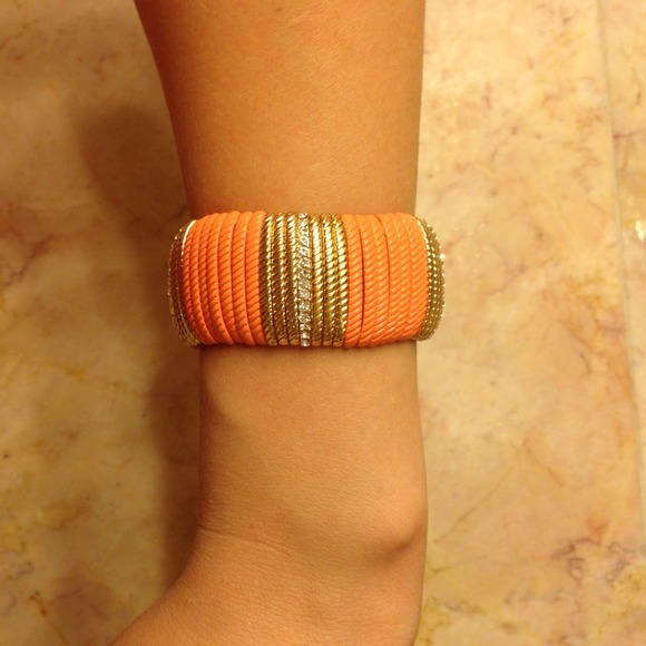 Francesca's bracelet - Picture 1 of 3