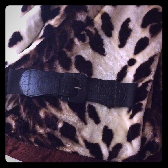 Black stretch belt