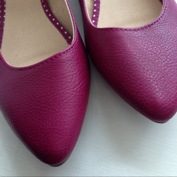 Old Navy ankle strap flats, sz8