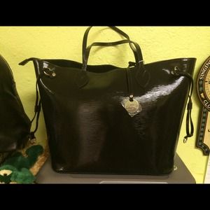 BRand NEW ITALIAN FIORE BAG BRand NEW ITALIAN FIORE BAG