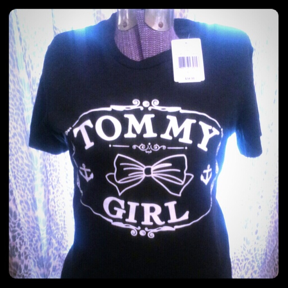 Tommy girl tshirt top