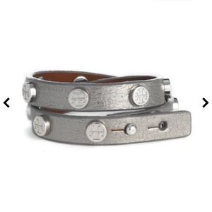 *Reserved!! Authentic silver tory burch bracelet