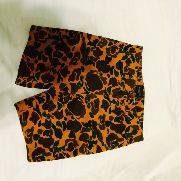 Obey Camo Shorts - Picture 2 of 4