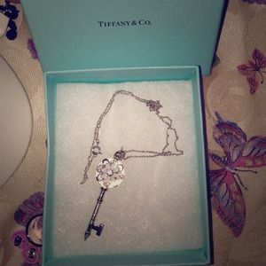 💞TIFFANY & CO. 925 THE KEY OF MY HEART NECKLACE💞