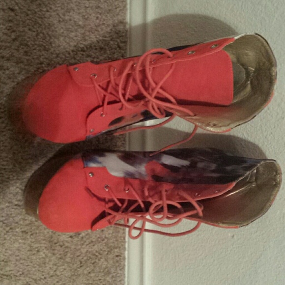 Heeles wedges - Picture 2 of 3