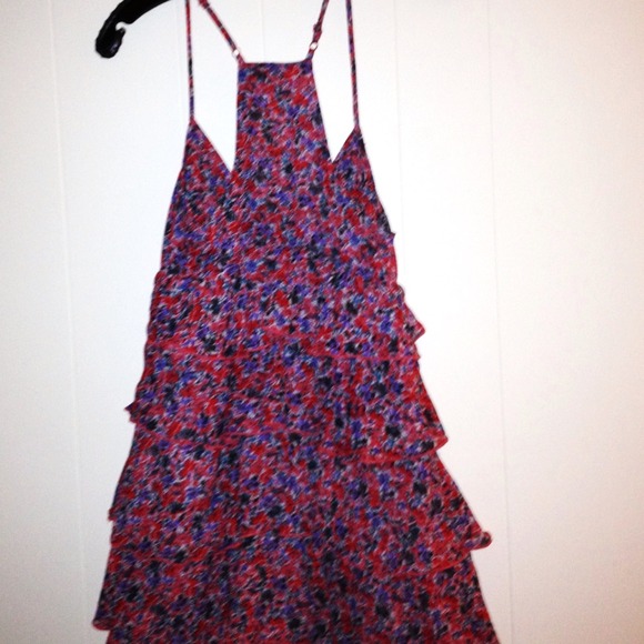 mimi chica Dresses & Skirts - Beautiful flower dress!