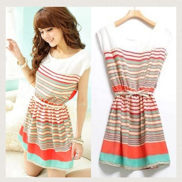 Dresses & Skirts - ❌💕SOLD💕❌  NWT Chiffon Color Block Dress