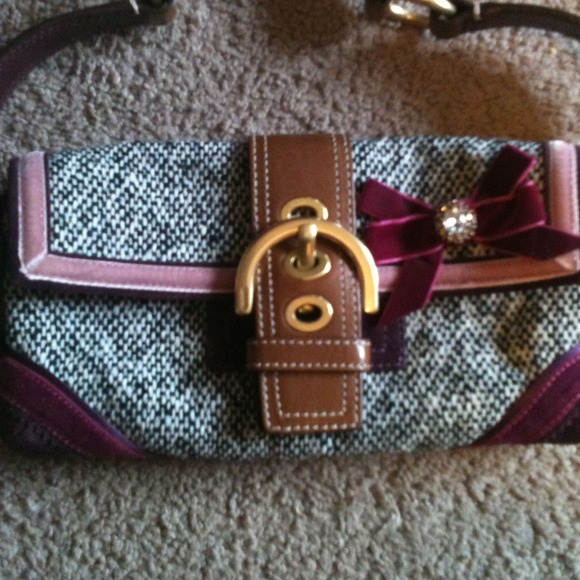 Coach Handbags - Coach handbag @aken2055