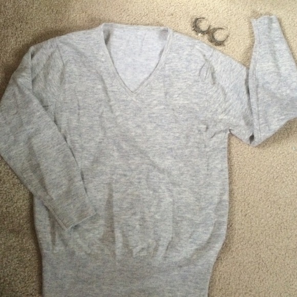 V Neck Sweater color Grey