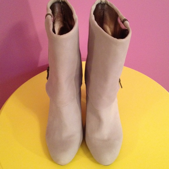 GAP Boots - GAP Taupe Gray booties