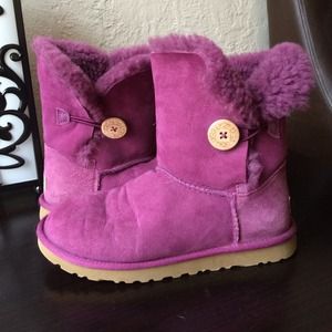 Purple UGG Bailey Button short