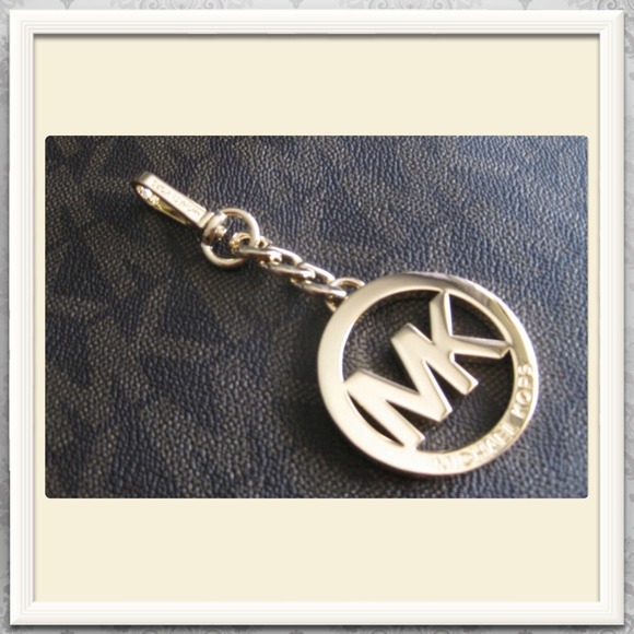 Michael Kors Accessories - 💝💯AUTHENTIC MICHAEL KORS GOLD KEY CHAIN💝