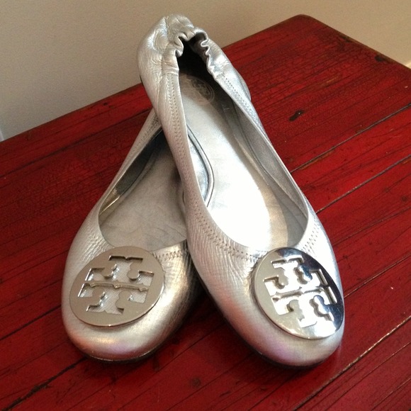 Tory Burch Reva Metallic Silver Flats -Sz 9