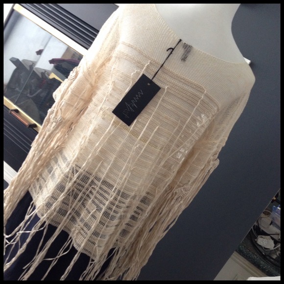 MarkFast Fringed Short Sleeve Top A (S-M) - Picture 3 of 4