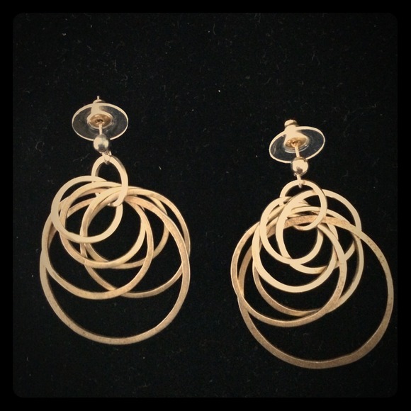 Jewelry - 🌷SOLD 🌷Gold plated VINTAGE Earrings