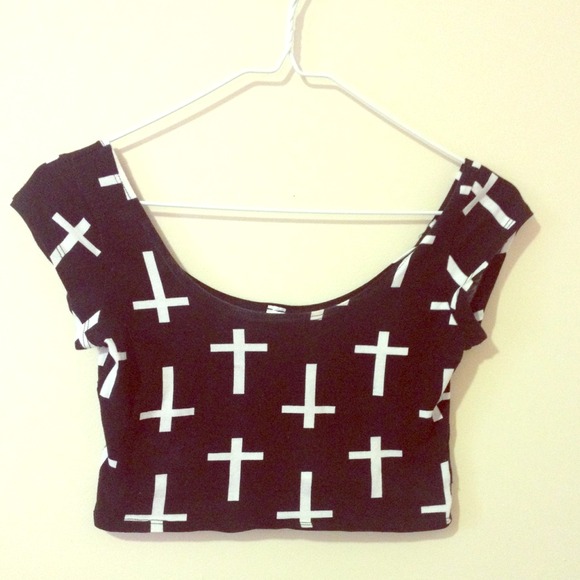 CROSS CROPPED BLACK TOP SMALL