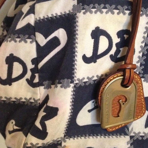 Dooney & Bourke Bags - Dooney & Burke Bag Dooney & Bourke Bags - Dooney & Burke Bag