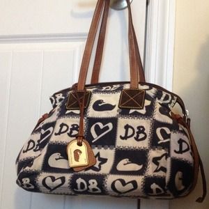 Dooney & Bourke Bags - Dooney & Burke Bag Dooney & Bourke Bags - Dooney & Burke Bag