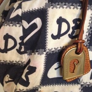 Dooney & Bourke Bags - Dooney & Burke Bag Dooney & Bourke Bags - Dooney & Burke Bag