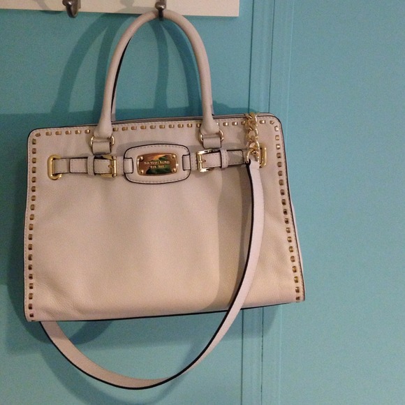 Michael Kors Handbags - Michael Kors Hamilton bag