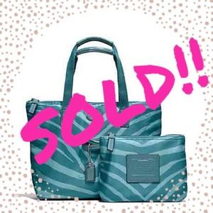 New! Authentic Getaway Zebra Print Tote