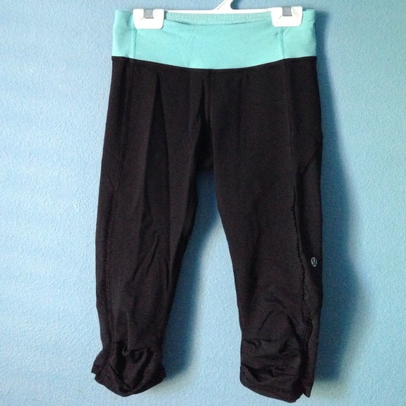 🚫sold to soju0811🚫 Lululemon Run Crop