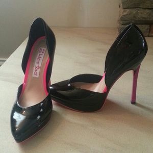 2 Lips Too Stilettos