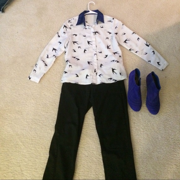 SOLD in bundle-Swallow shirt - Picture 2 of 3