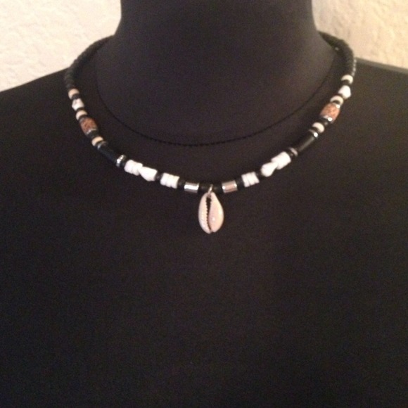 Accessories - 🌼Beautiful shell necklace.🌼