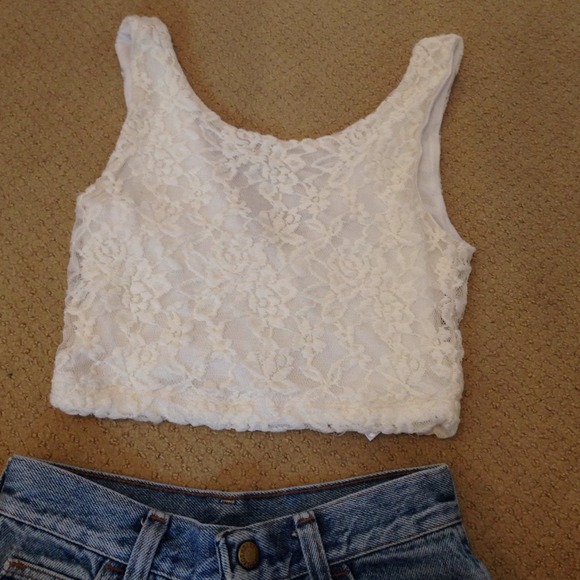 Urban Outfitters Lace Cropped Tank - Picture 3 of 3