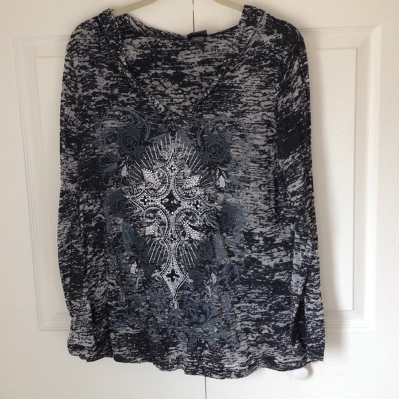 SOLD HOODED LIGHT WEIGHT TEE