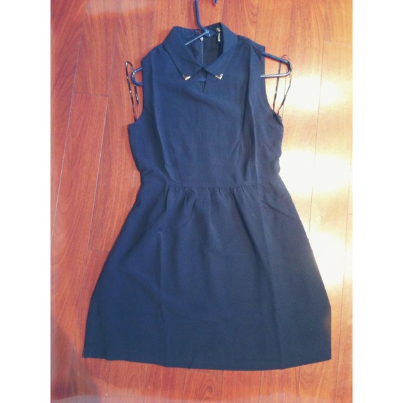 Navy H&M Gold-tipped collared dress NWOT