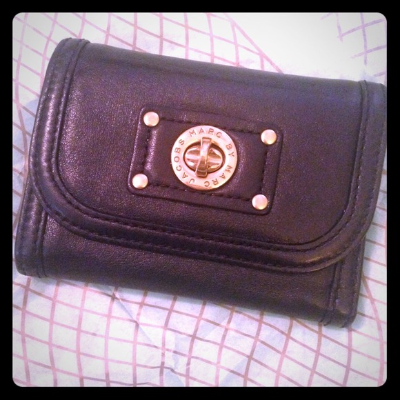 Authentic Marc Jacobs Trifold Wallet for women.