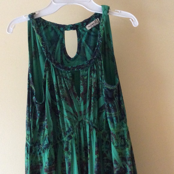 3/$15 SALE 🎉 Green silky dress - Picture 2 of 3