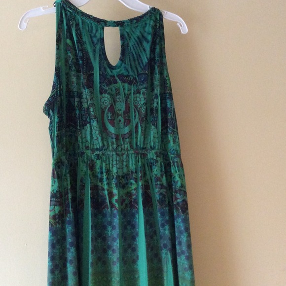 3/$15 SALE 🎉 Green silky dress - Picture 3 of 3